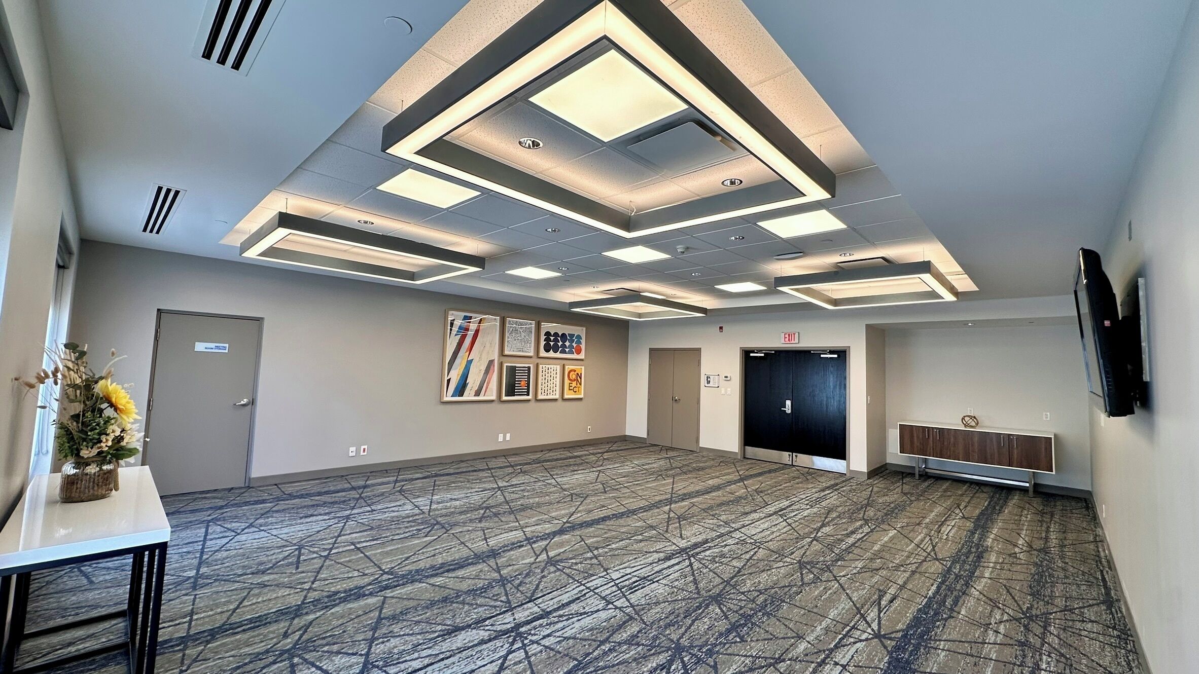 Photo - Holiday Inn Express & Suites Ottawa West - Nepean by IHG