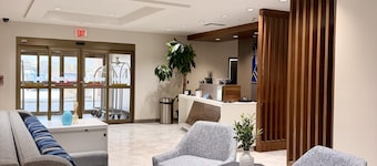 Holiday Inn Express & Suites Ottawa West - Nepean by IHG