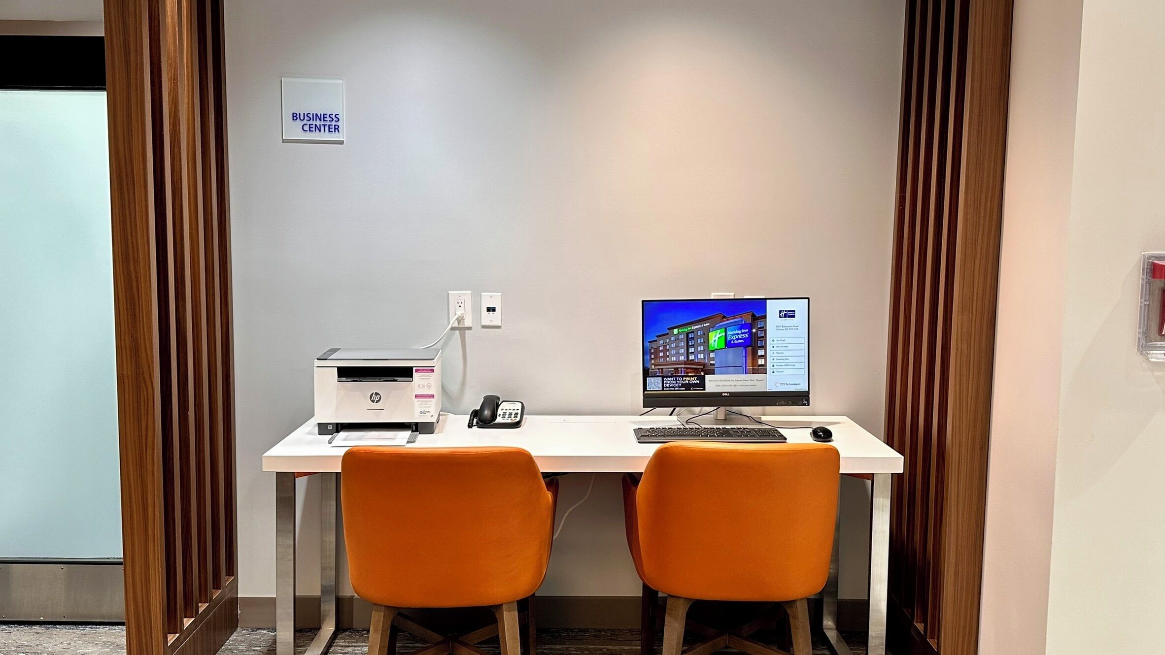 Photo - Holiday Inn Express & Suites Ottawa West - Nepean by IHG