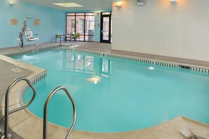 Piscine intérieure