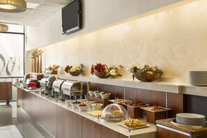 Daily buffet breakfast for a fee