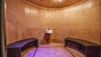 Een Turks bad/hammam, lichaamsbehandelingen, aromatherapie