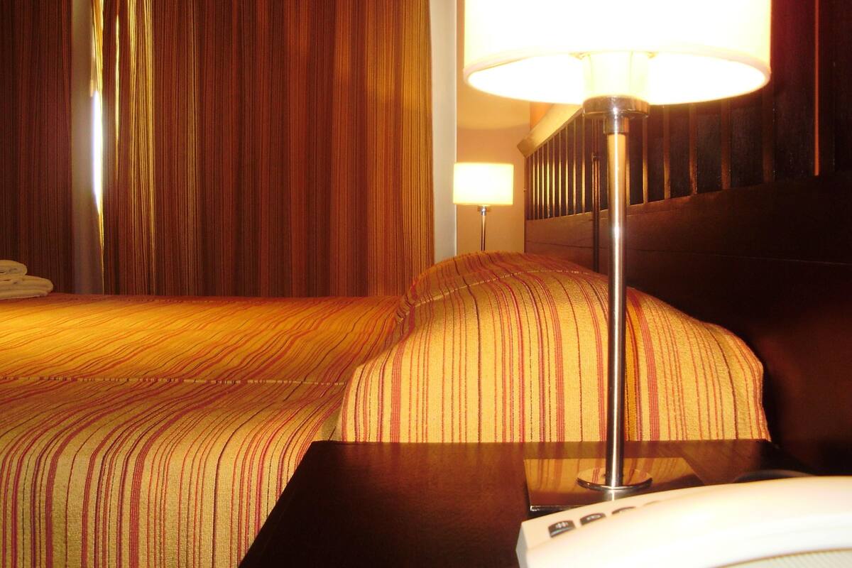 Minibar, in-room safe, soundproofing, cribs (free)