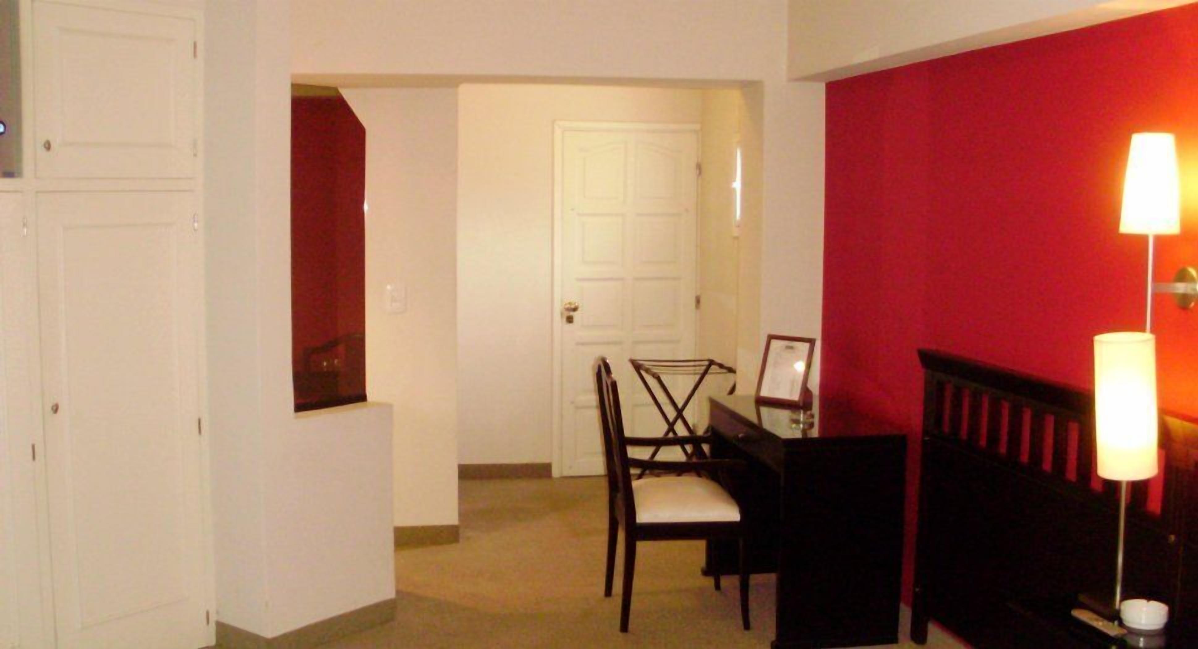 premium double room | room amenity