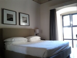 Premium bedding, minibar, in-room safe, desk - Marè Resort (Trani)