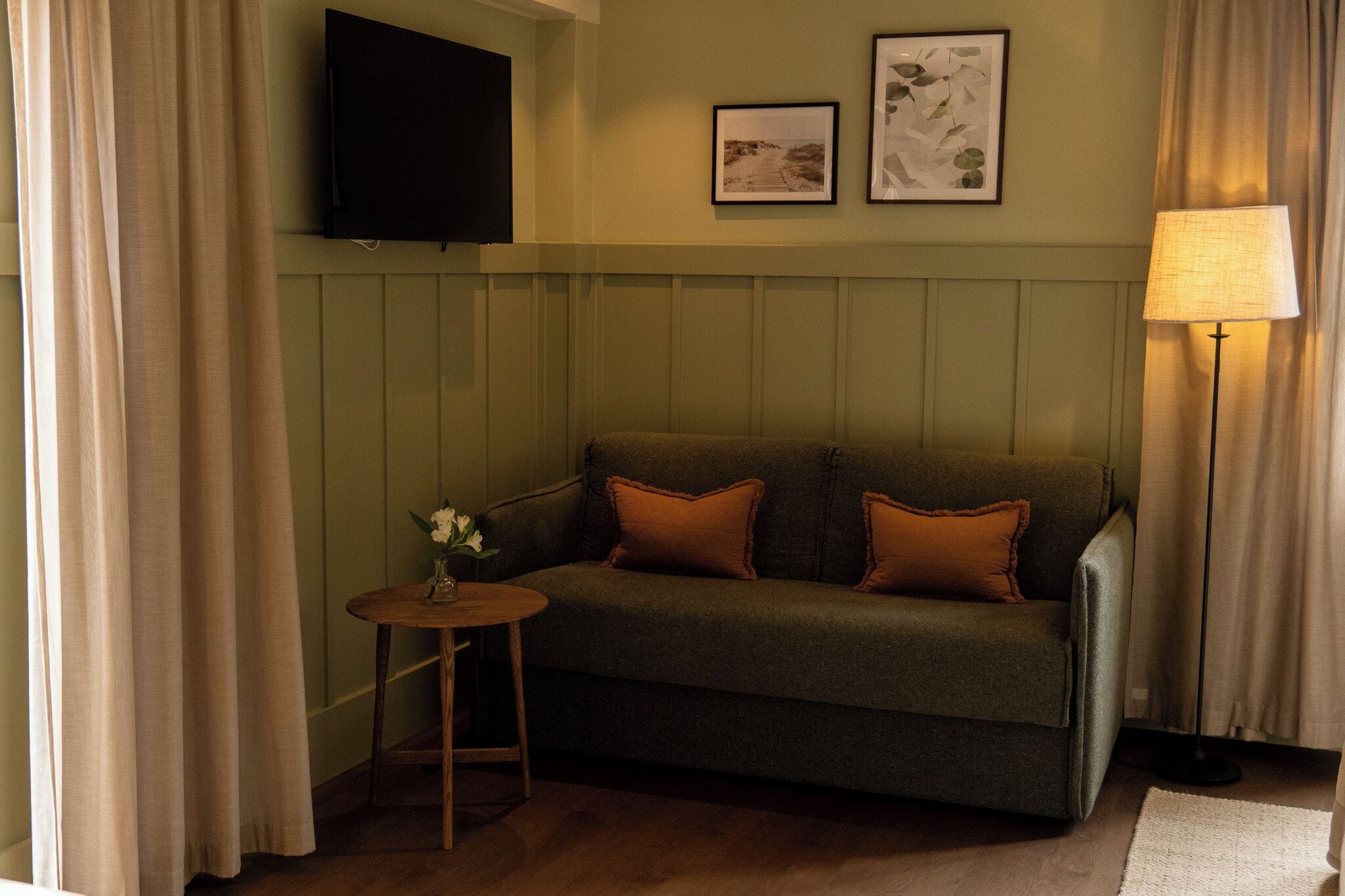 Grand Deluxe Family Room | 低過敏寢具、書桌、免費無線上網、床單