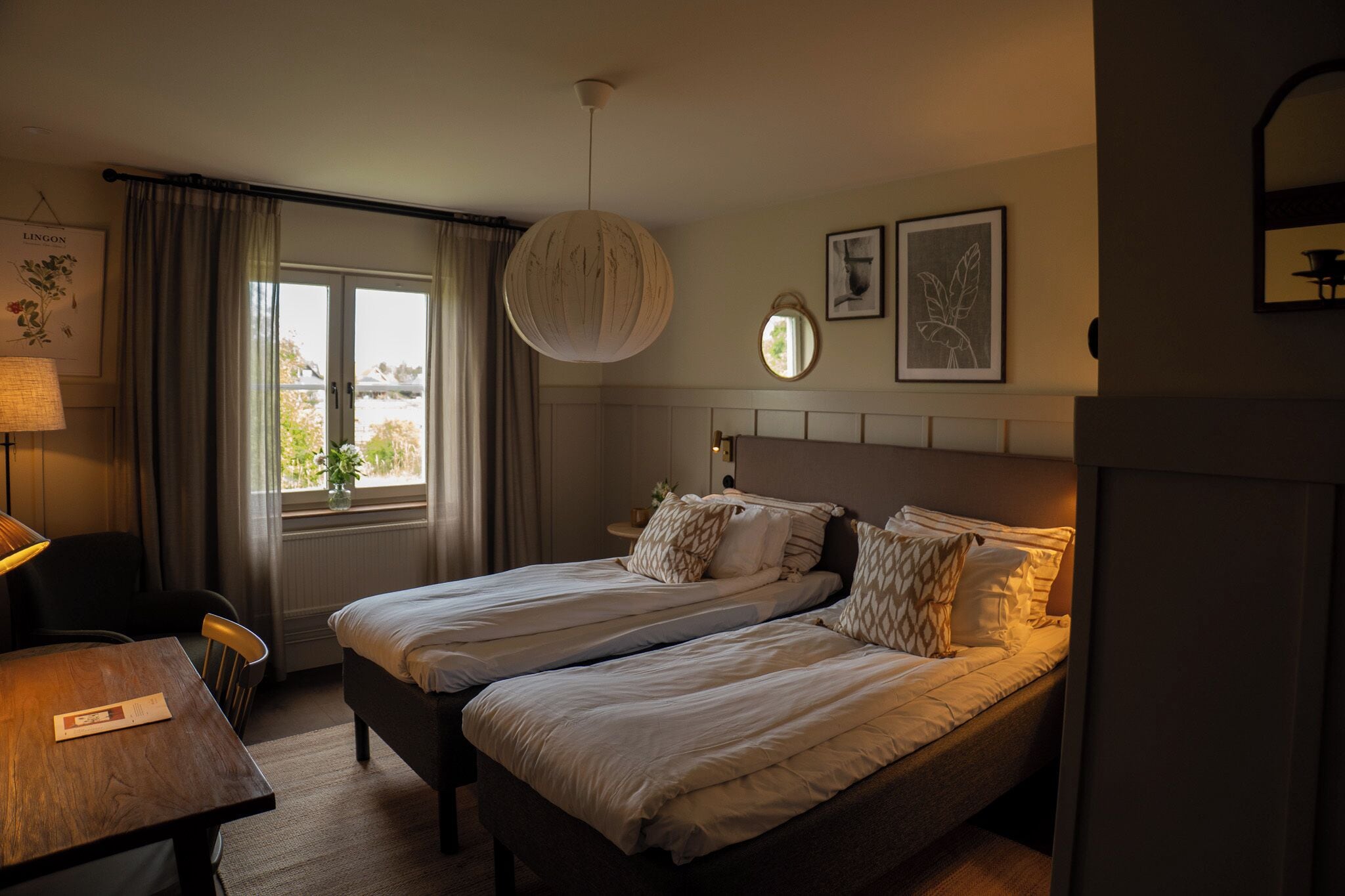 高級雙床房 | 低過敏寢具、書桌、免費無線上網、床單