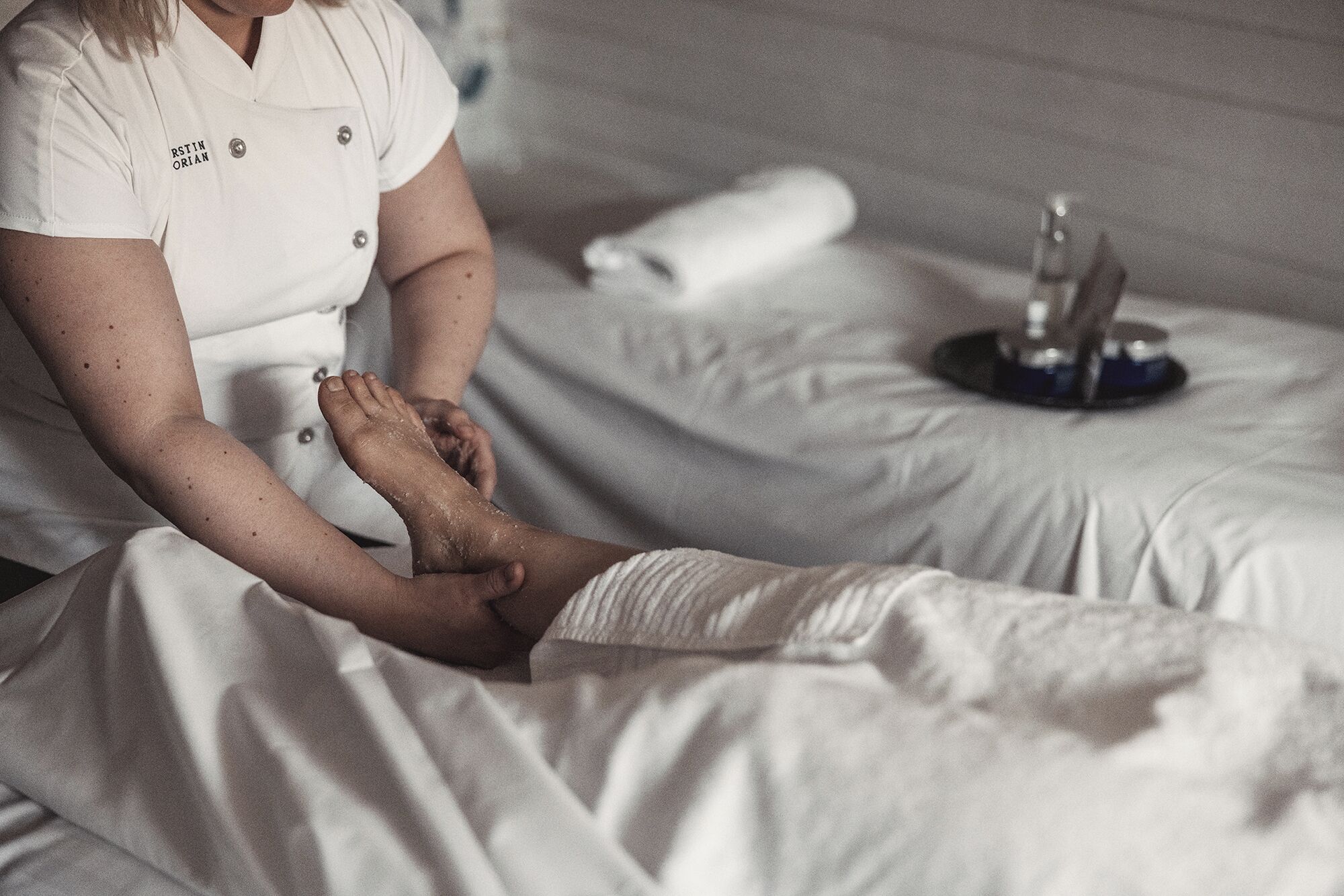 Badstue, kroppsbehandlinger, aromaterapi og kroppsinnpakning