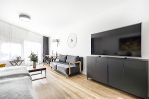 Superior Double Room | Hypo-allergenic bedding, minibar, in-room safe, desk - Hotel Marktterrassen (Hennef)