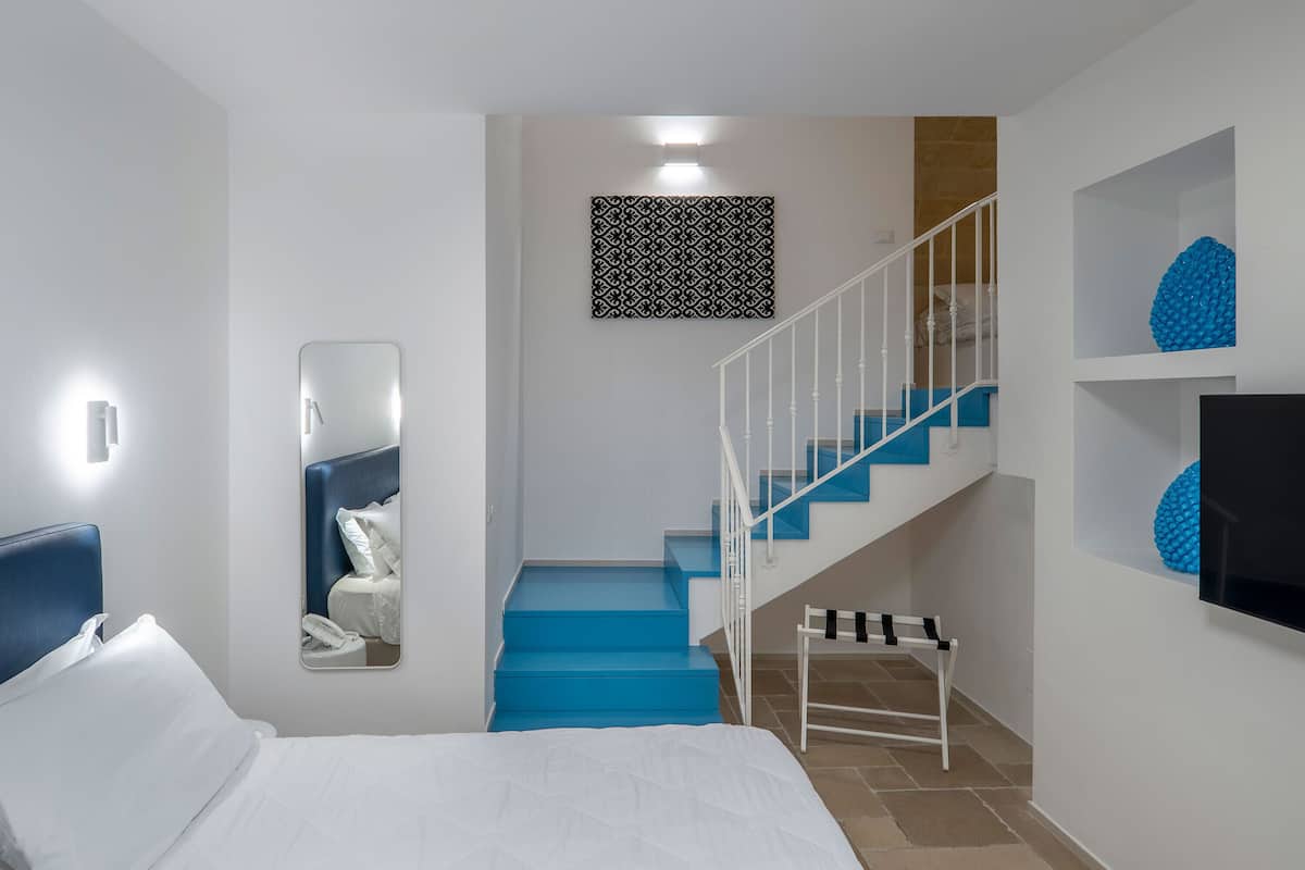 deluxe room | 1 bedroom, premium bedding, down duvets, minibar