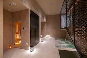 Bañera de hidromasaje interior