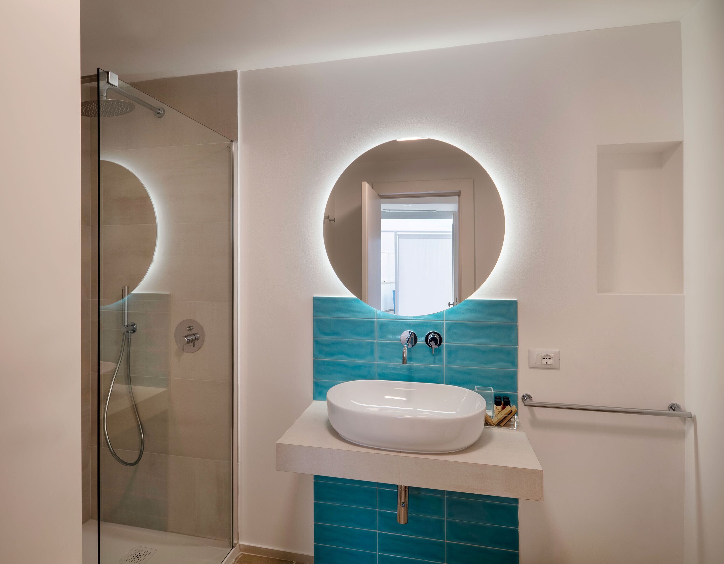 superior double room | bathroom | shower, free toiletries, hair dryer, slippers