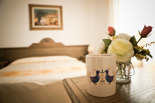 Single Room | Minibar, desk, cots/infant beds, rollaway beds