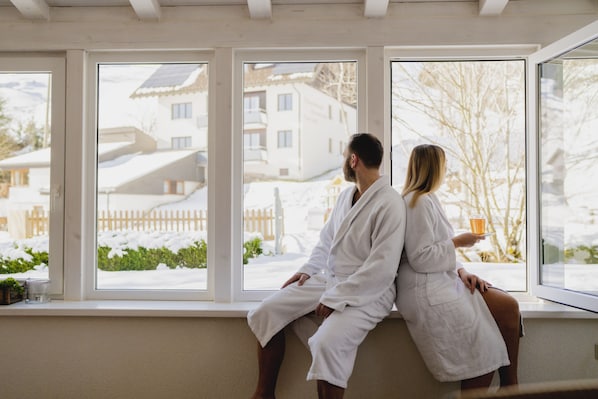 身體療程、體膜護理、身體磨砂、面部療程、1 間療程室、修手甲/腳甲