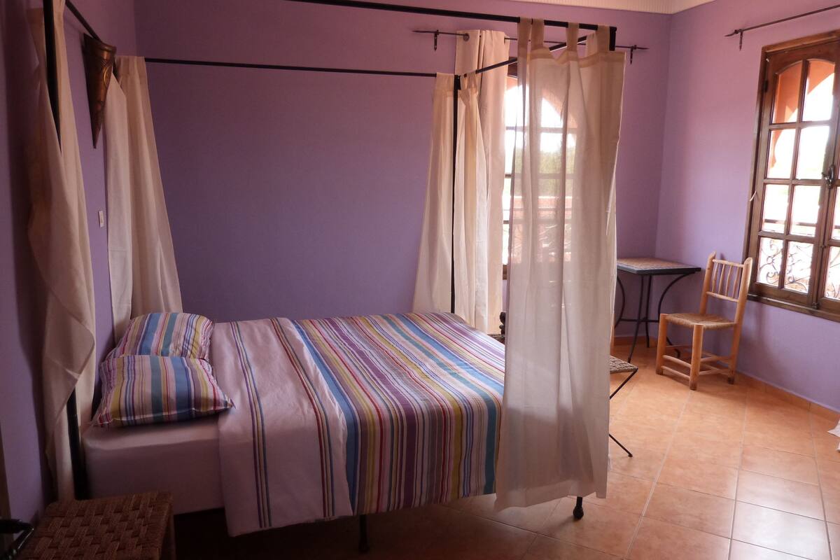 Superior Double Room | 1 bedroom, minibar, individually decorated, iron/ironing board