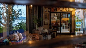 Flat-screen TV, heated floors - The Lofts Boutique Hotel (Knysna)