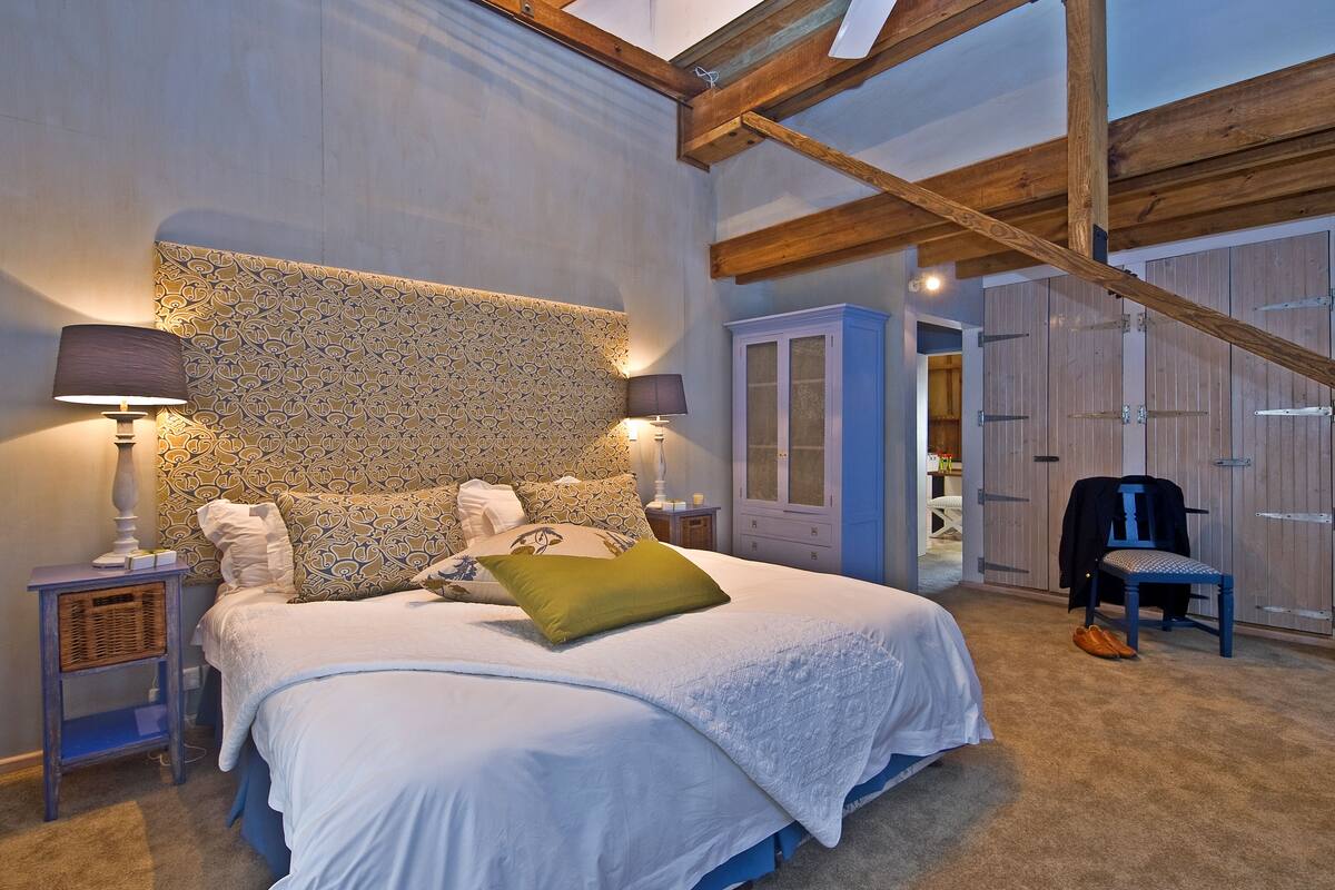 luxury apartment | 1 bedroom, premium bedding, in-room safe, individually decorated