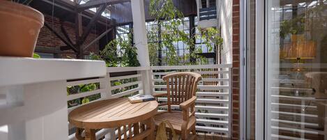 Luxury Apartment | Balcony