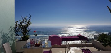 Couples treatment rooms, body treatments, deep-tissue massages