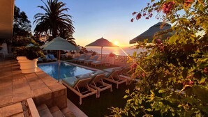 Unclassified image, 4 of 62, button - The Clarendon - Bantry Bay (Cape Town)