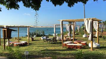 Bar lounge