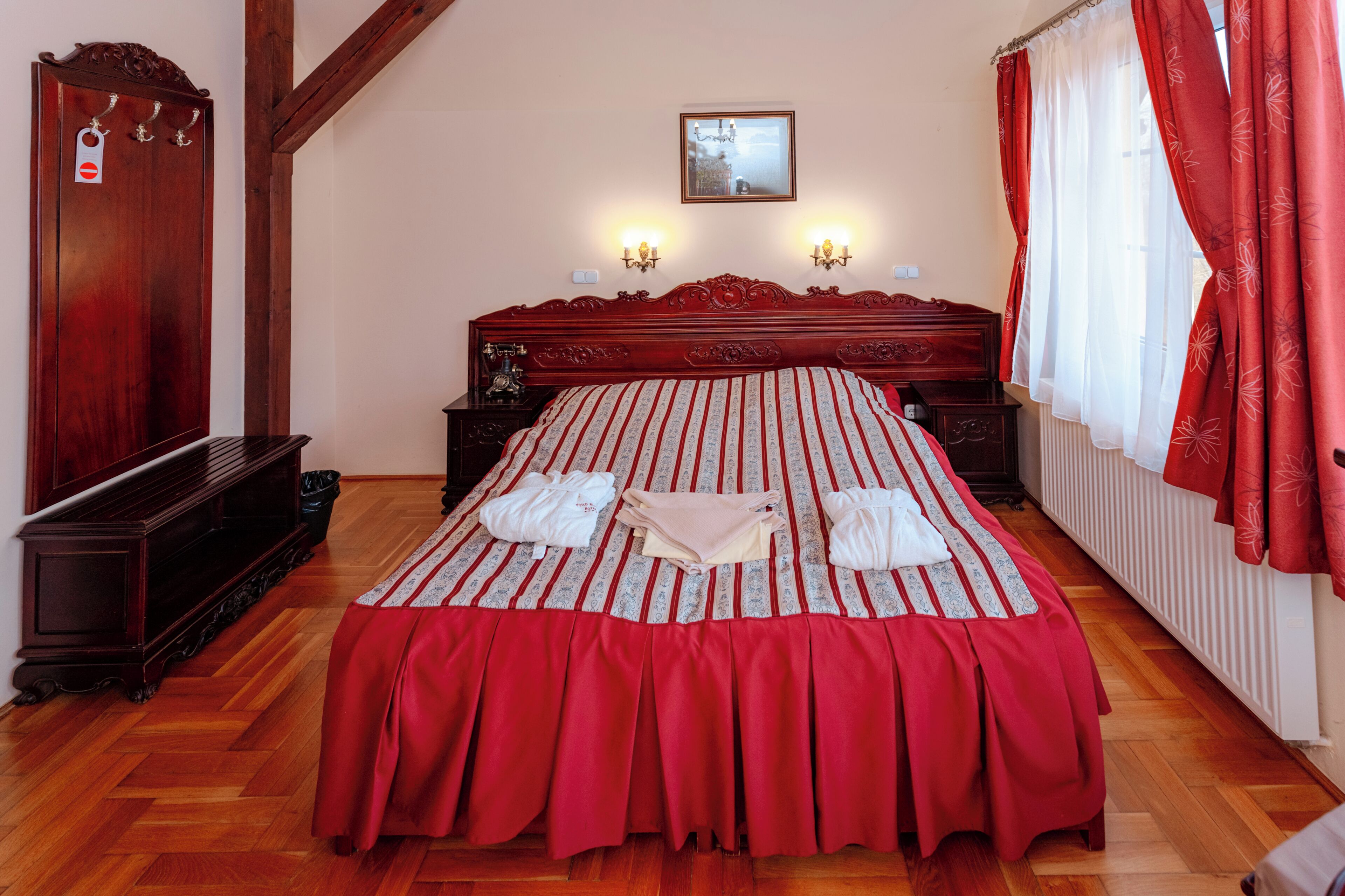 Superior Double Room | Minibar, in-room safe, desk, soundproofing