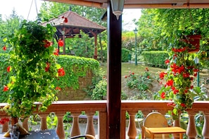 Breakfast, lunch and dinner served - Fried Castle Hotel and Restaurant (Simontornya)
