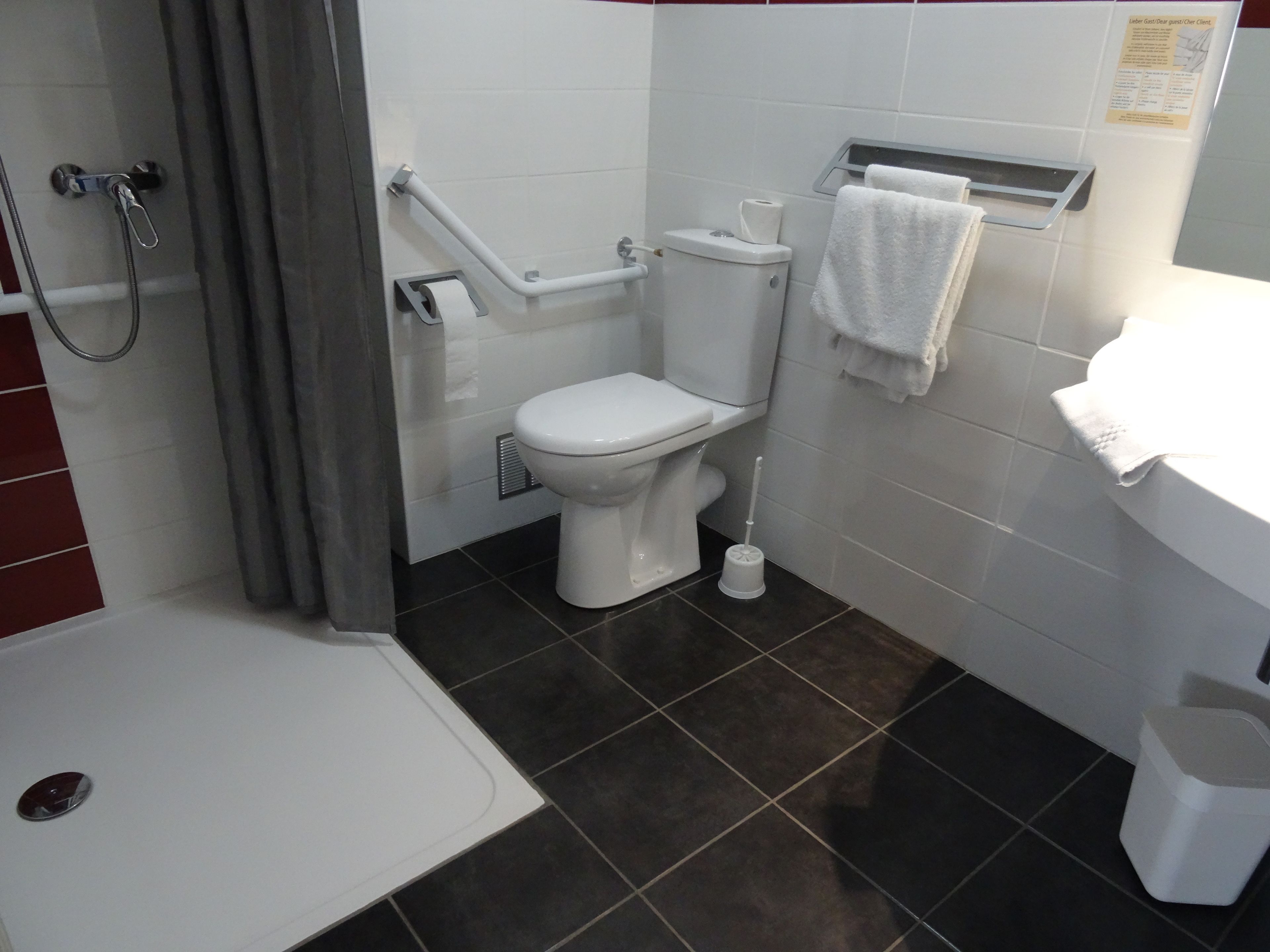 shower, free toiletries, hair dryer, bidet