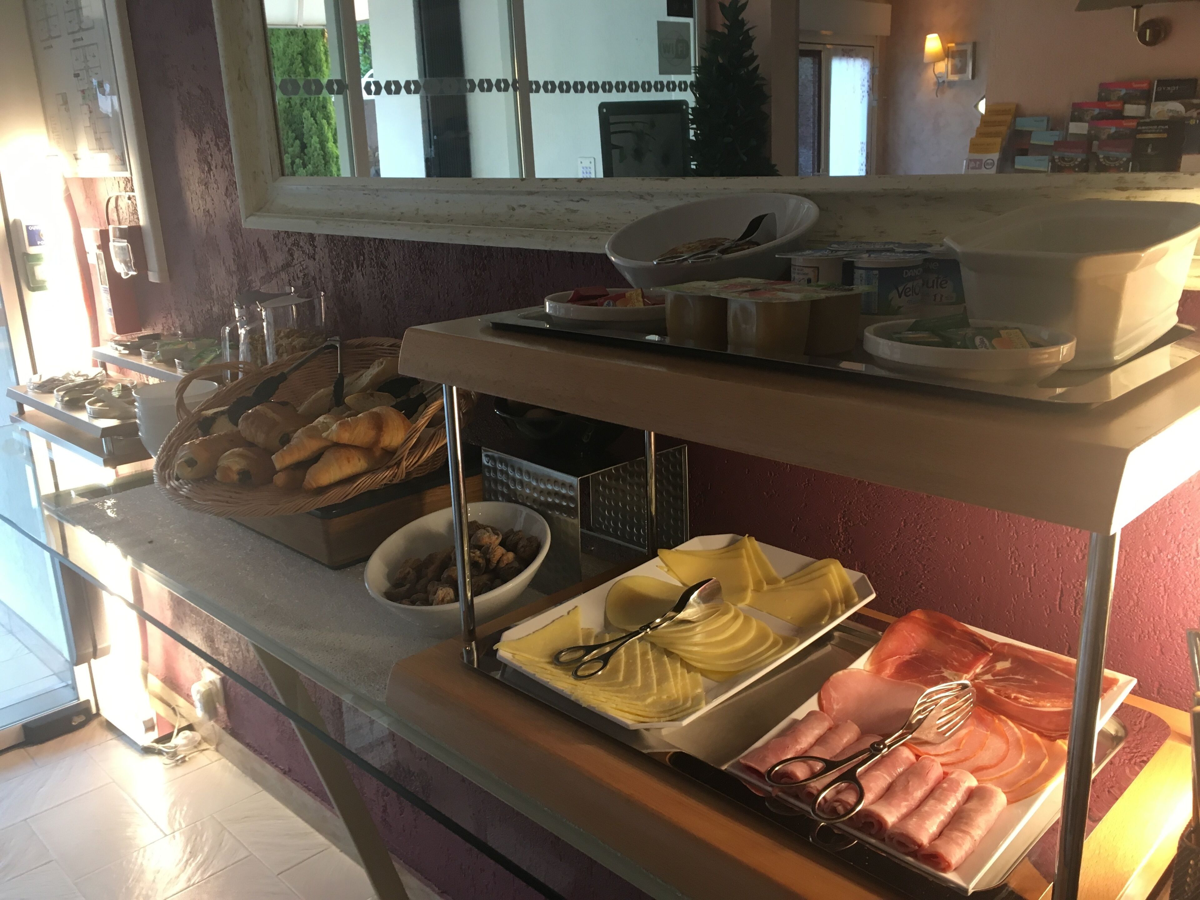 daily buffet breakfast (eur 8.9 per person)