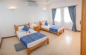 One Bedroom Twin Bed Apartment | 1 υπνοδωμάτιο, μίνι μπαρ, χρηματοκιβώτιο στο δωμάτιο