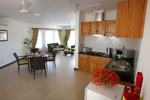 Coffee/tea maker, electric kettle - Marie-Laure Suites (Mahé Island)