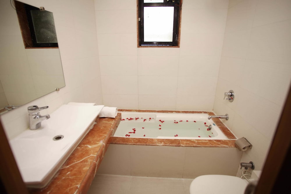 The Caliph Hotel by null