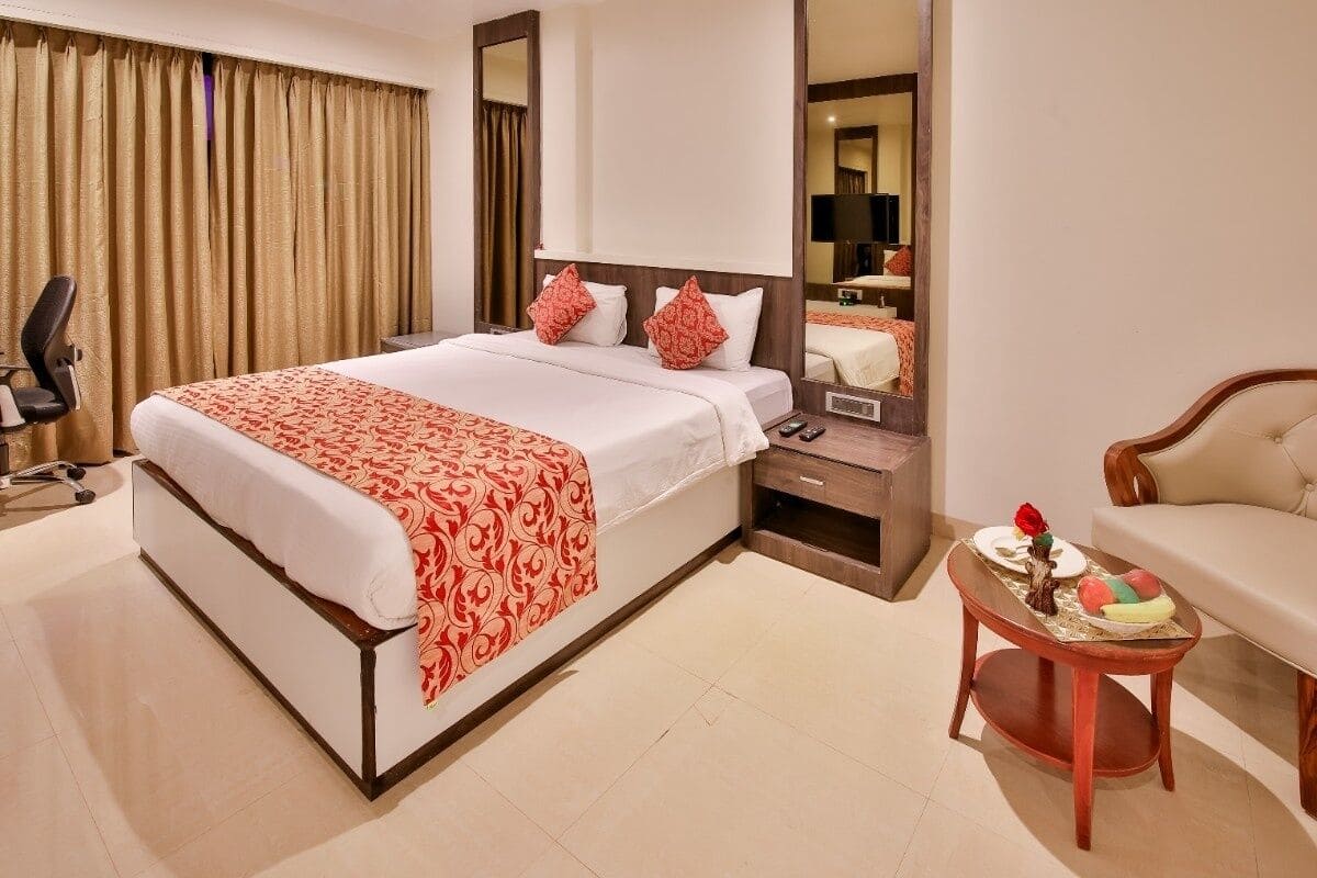 1 bilik tidur, katil Select Comfort, peti besi dalam bilik