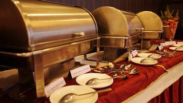 Daily local cuisine breakfast (INR 200 per person)