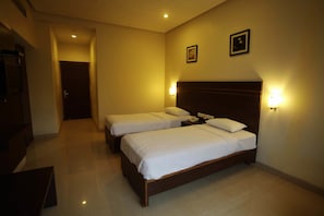 Deluxe-Zimmer | 1 Schlafzimmer, Select-Comfort-Betten, Zimmersafe, individuell dekoriert