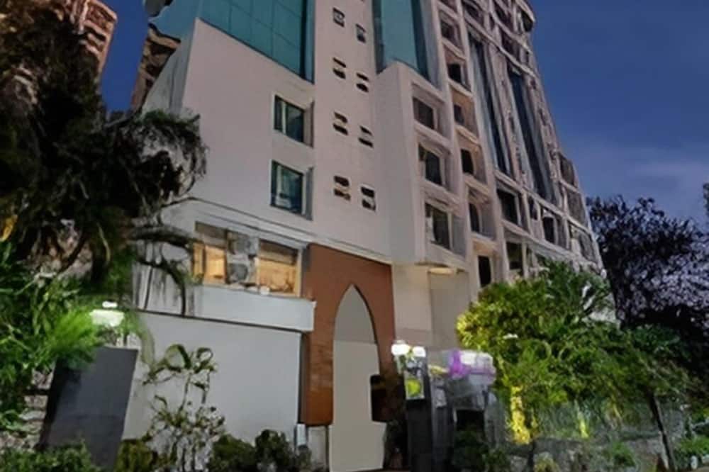 The Caliph Hotel