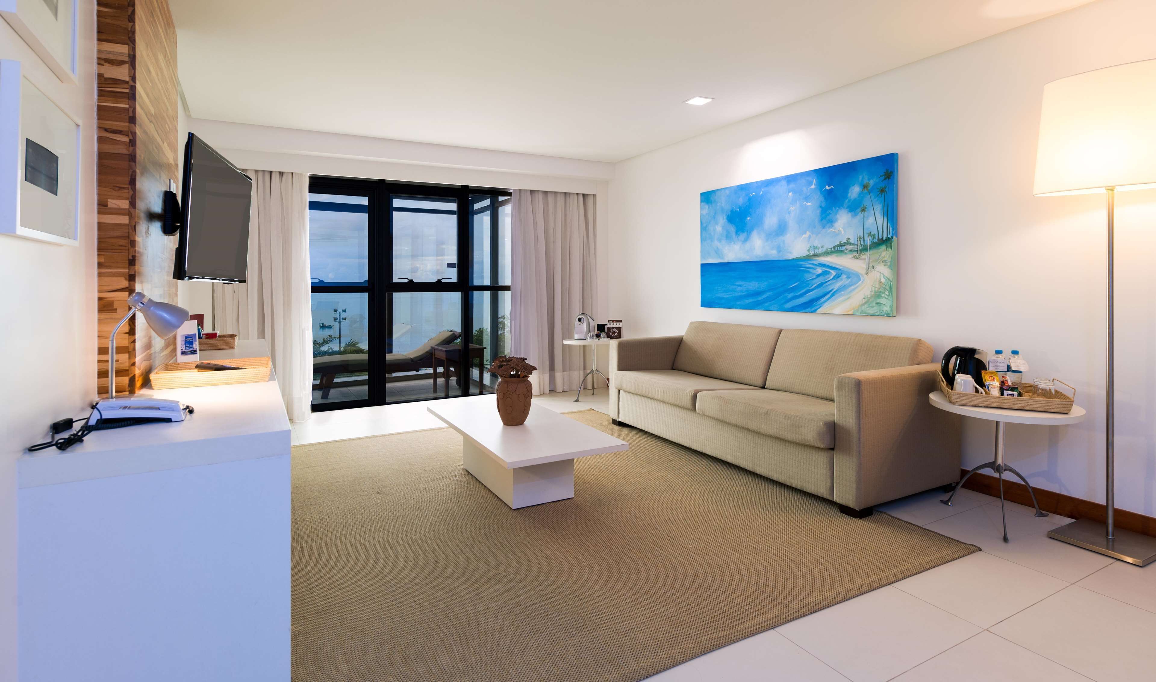 suite, 1 king bed, non smoking, oceanfront | 1 bedroom, minibar, in-room safe, individually decorated