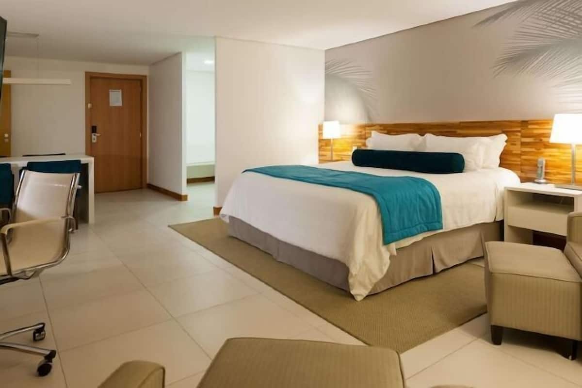 Minibar, Zimmersafe, individuell dekoriert, individuell eingerichtet