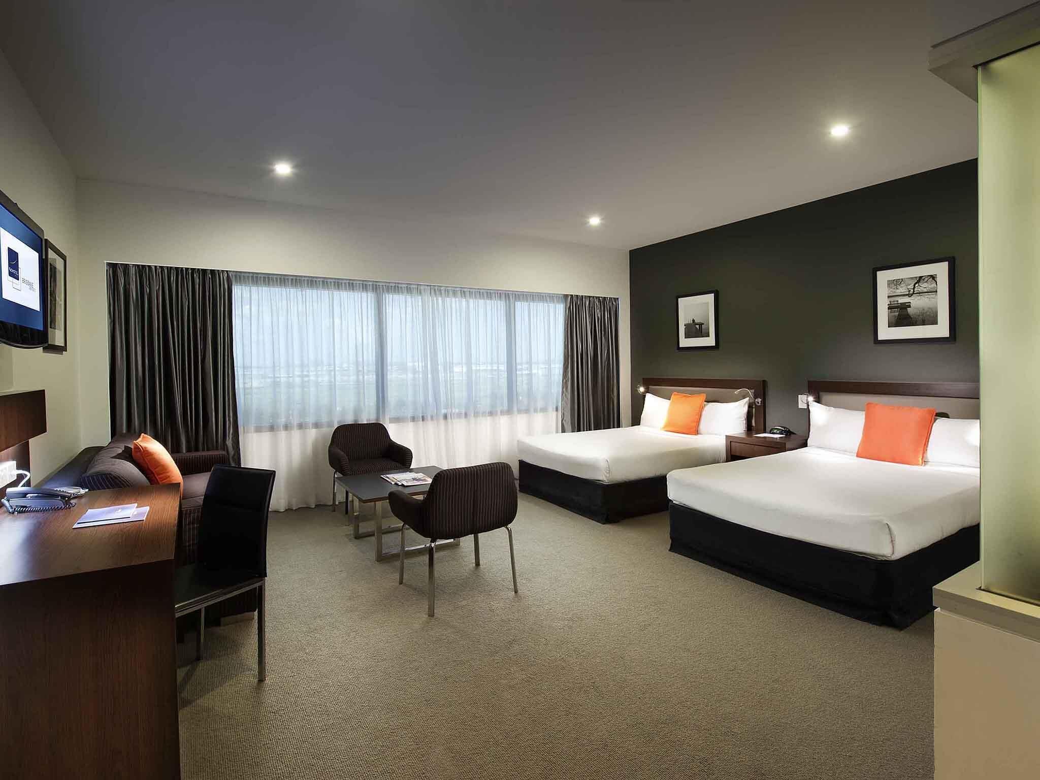 Ropa de cama de alta calidad y minibar 