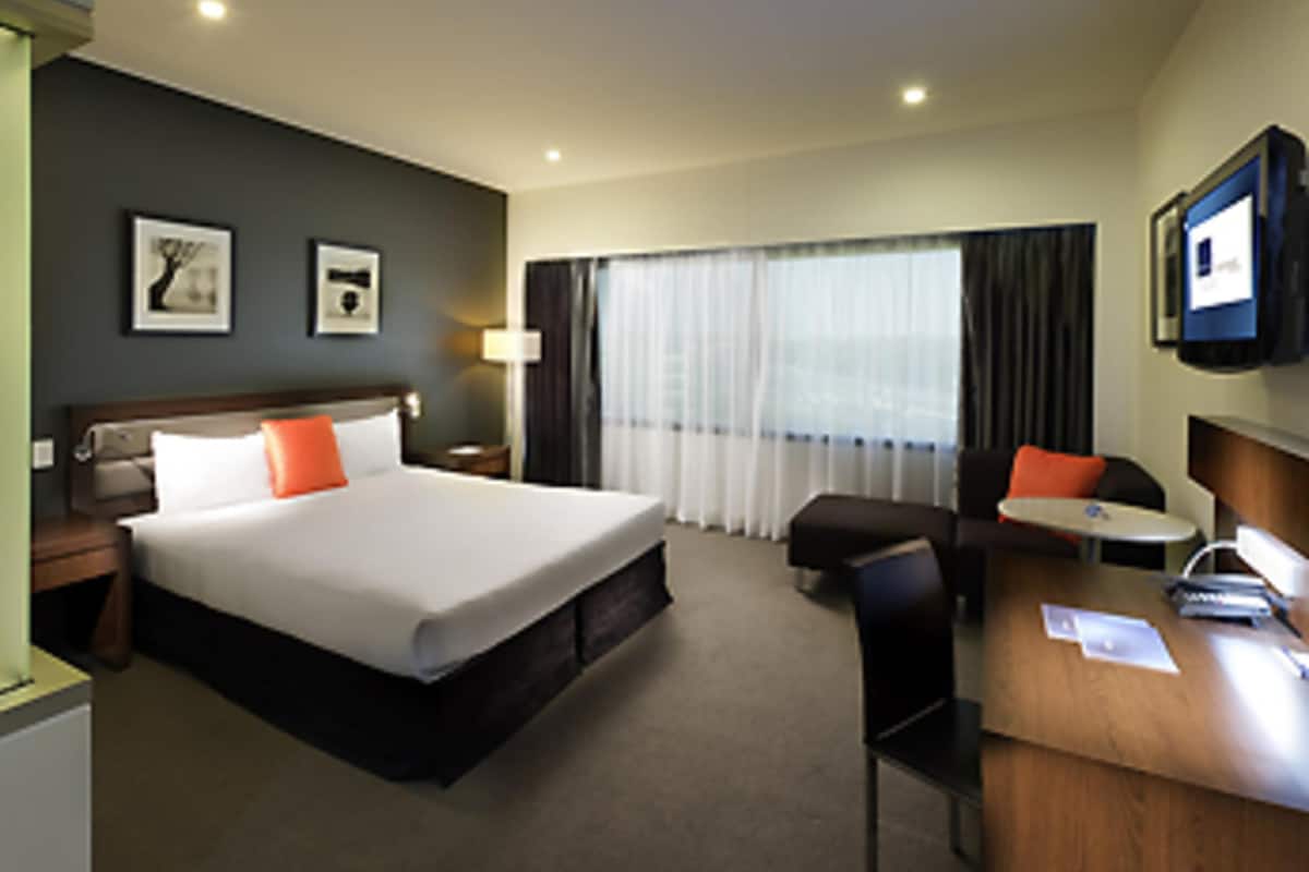 Chambre « Premier », 1 trÚs grand lit | Literie de qualité supérieure, minibar, coffres-forts dans les chambres