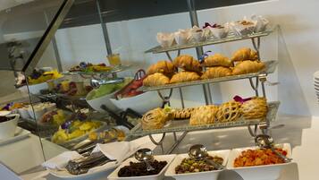 Desayuno buffet diario (AUD 35.00 por persona)