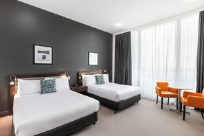 Premier Twin Room, 2 Queen Beds | Premium bedding, minibar, in-room safe, desk - Novotel Brisbane Airport (Brisbane Airport)