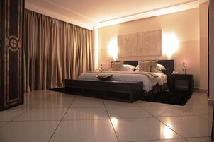 Suite | Minibar, Zimmersafe, Schreibtisch, schallisolierte Zimmer