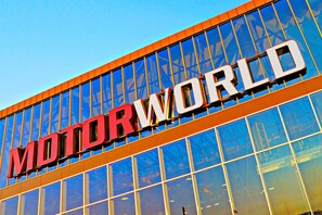 Exterior - V8 Hotel Classic Motorworld Region Stuttgart (Boeblingen)