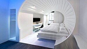 Signature Double Room | Premium bedding, down comforters, memory foam beds, in-room safe - V8 Hotel Classic Motorworld Region Stuttgart (Boeblingen)