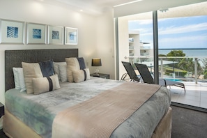 Safe på rommet, individuelt dekorert, individuelt innredet og skrivebord