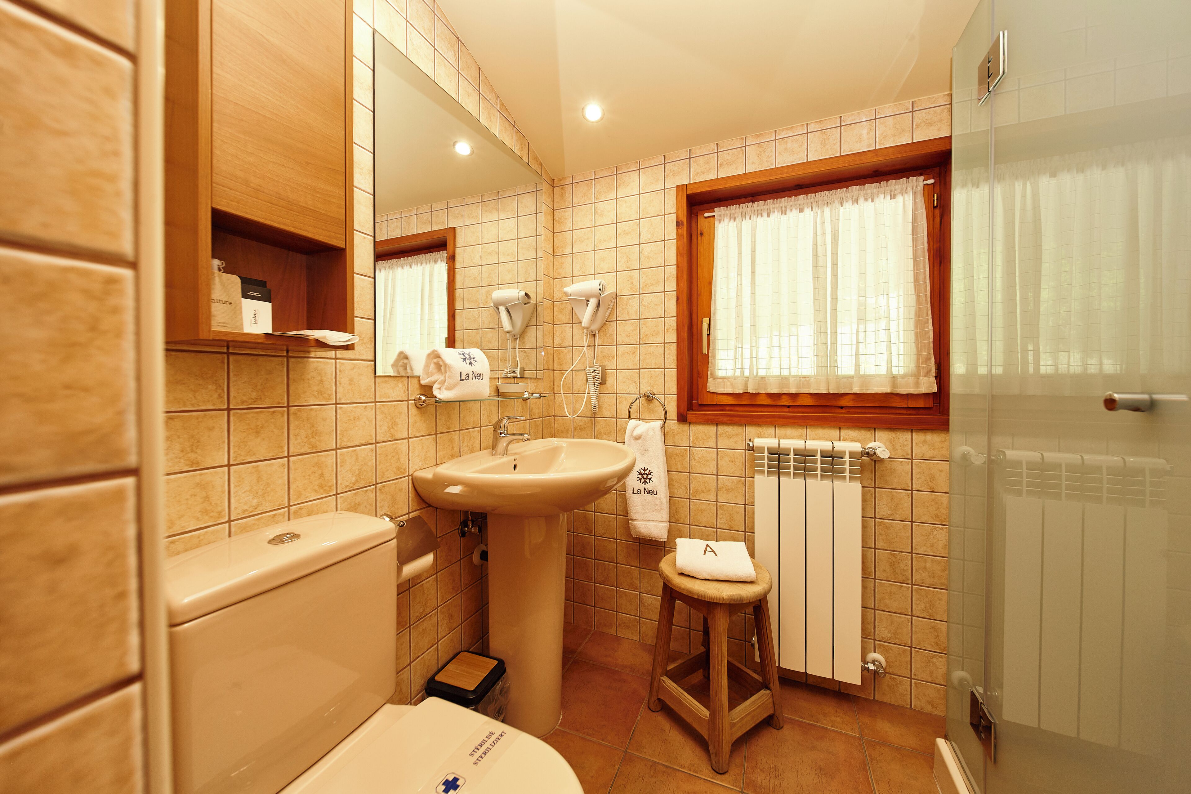 Apartment, 2 Bedrooms, River View | Bathroom | Shower, free toiletries, hair dryer, slippers