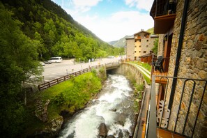 Apartment, 2 Schlafzimmer, Flussblick | Blick vom Balkon
