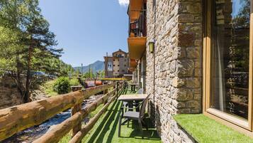 Deluxe Apartment, 1 Bedroom | Terrace/patio