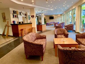 3 bars/lounges, poolside bar - Boutique SPA Hotel Orchidea (Golden Sands)